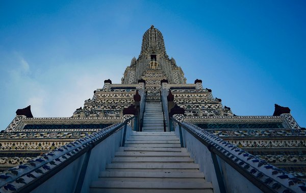 Comment organiser une visite des temples de Prambanan en Indonésie?